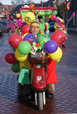 Groeëte Optocht vanaaf Dorpsstraat